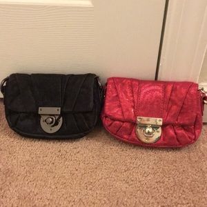 Gently used sparkly chained mini handbag 👜